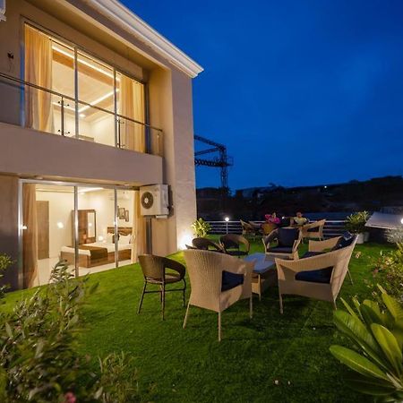 The Retreat-Pool Villa 5Bhk With Indoor Pool And 1200Sq Feet Deck Area Igatpuri Dış mekan fotoğraf