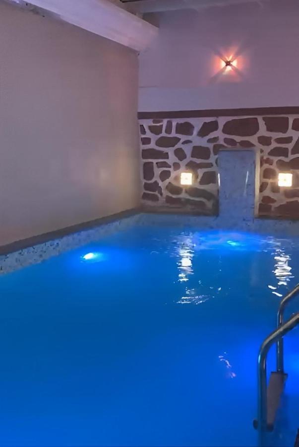 The Retreat-Pool Villa 5Bhk With Indoor Pool And 1200Sq Feet Deck Area Igatpuri Dış mekan fotoğraf